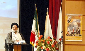 انتظار داشتیم که رئیس جمهور مشایی را عزل کند
