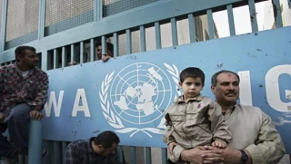 حماس: آنروا نباید کاهش کمک به آوارگان فلسطینی را عملی می کرد
