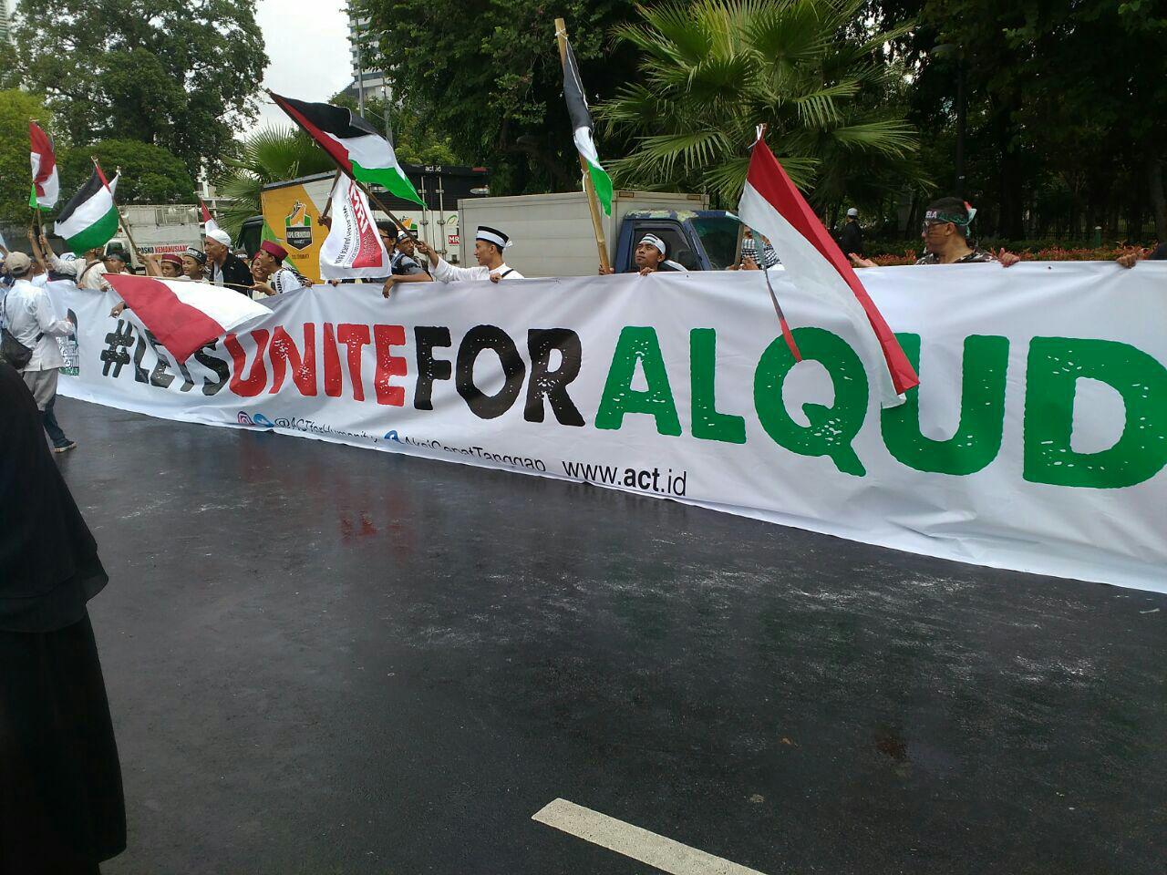 تظاهرات اختصاصی قدسنا از تظاهرات دو میلیون نفری مردم اندونزی علیه آمریکا 4