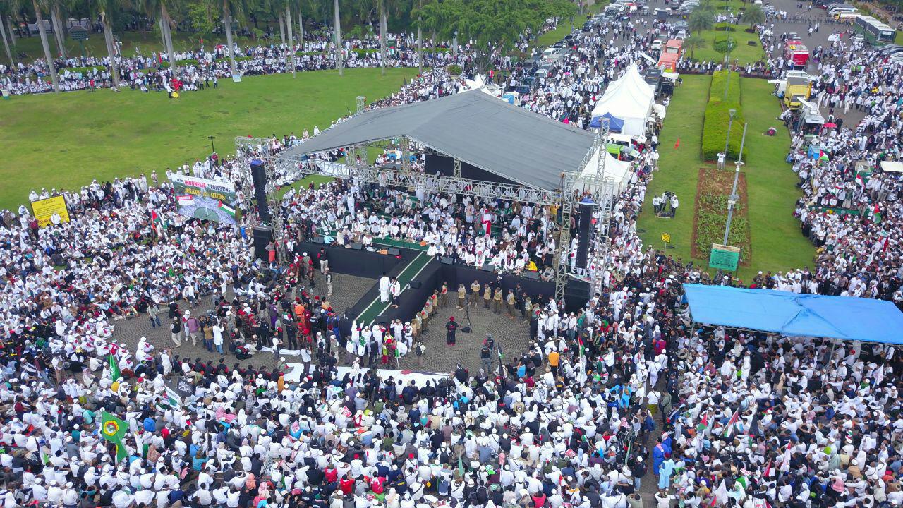 تظاهرات اختصاصی قدسنا از تظاهرات دو میلیون نفری مردم اندونزی علیه آمریکا 16