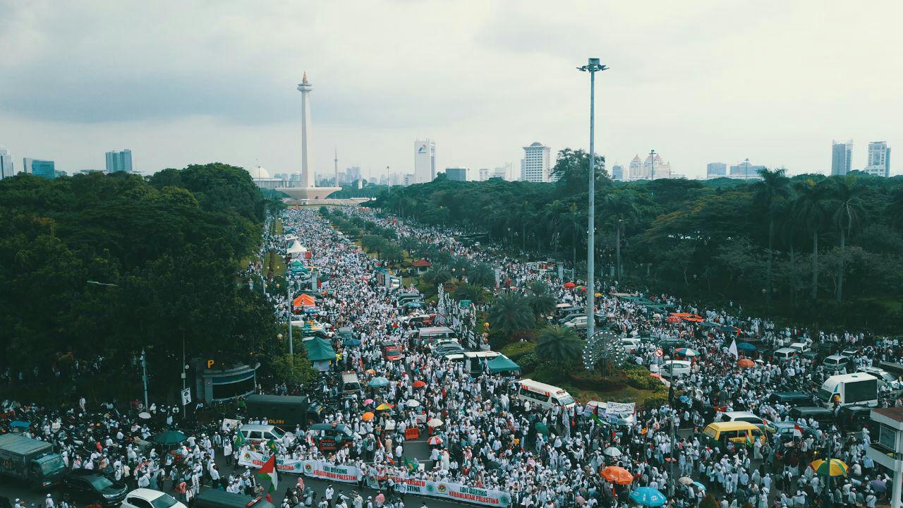 تظاهرات اختصاصی قدسنا از تظاهرات دو میلیون نفری مردم اندونزی علیه آمریکا 17