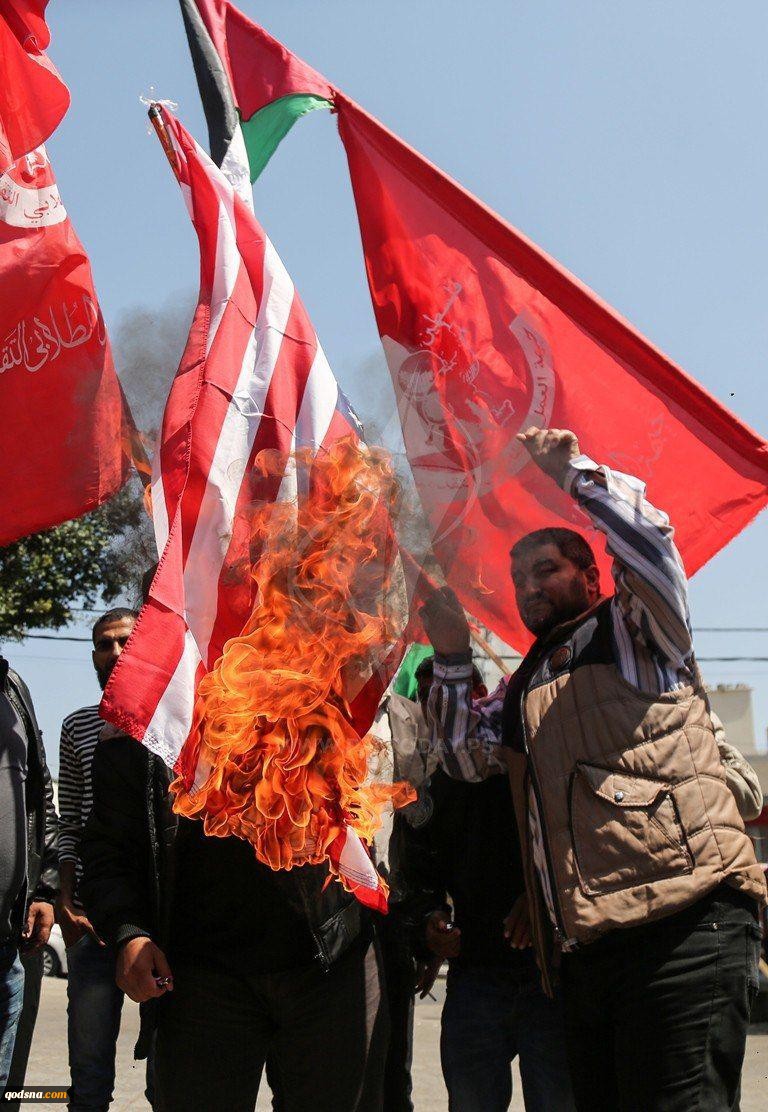 Gazans fired American flag, Waving Iranian Flag 3