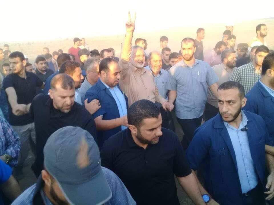 حمله نظامیان صهیونیست به اسماعیل هنیه در جریان راهپیمایی بازگشترئیس دفتر سیاسی حماس زخمی شد+ تصویر 2