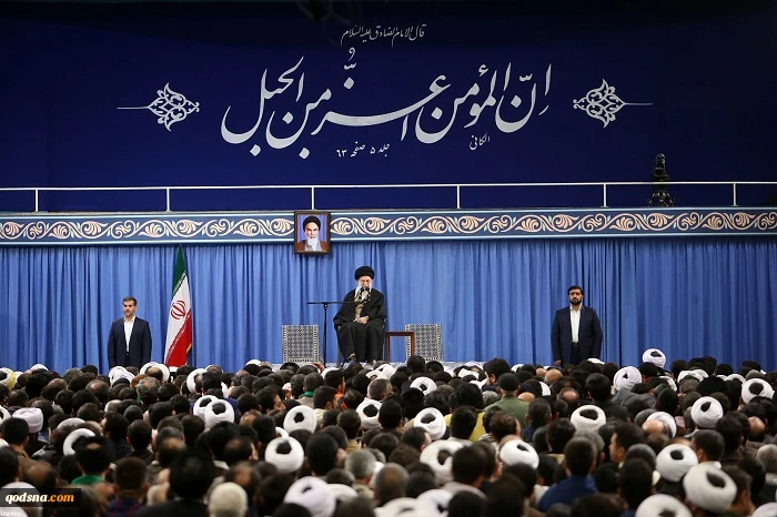 رهبر انقلاب در دیدار مردم قم:
دولتمردان آمریکایی «احمقهای درجه یک» هستند از کید و مکر دشمن نباید غافل شد دشمنان ملت در امریکا و غرب به سرنوشت صدام دچار خواهند شد 2 رهبر انقلاب در دیدار مردم قم:
دولتمردان آمریکایی «احمقهای درجه یک» هستند از کید و مکر دشمن نباید غافل شد دشمنان ملت در امریکا و غرب به سرنوشت صدام دچار خواهند شد 2