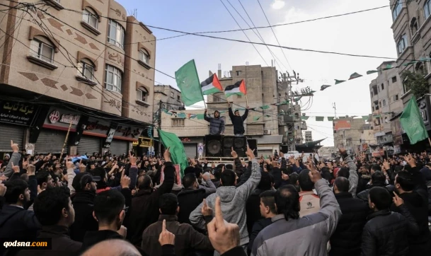 با درخواست برچیدن مجازات ها علیه غزه برگزار شد؛

تظاهرات گسترده فلسطینی‎ها علیه ابومازن و تشکیلات خودگردان+ تصاویر 3