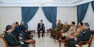 اسد در دیدار با هیات نظامی ایران و عراق :

 روابط سوریه با ایران و عراق در دوره جنگ تقویت شده است