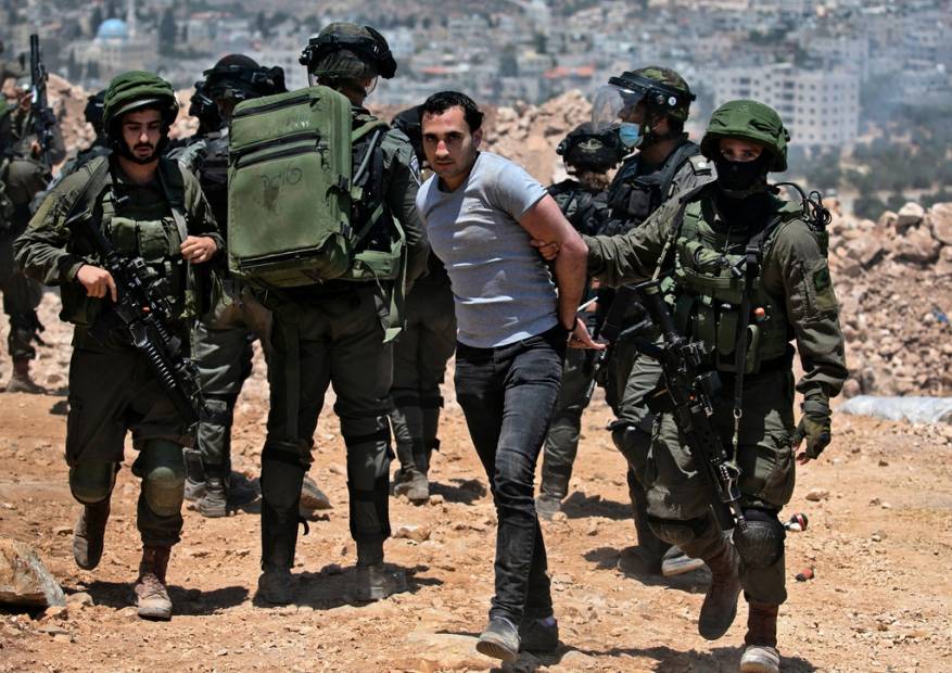 امروز جمعه رخ داد:درگیری شدید جوانان فلسطینی با نظامیان صهیونیست در قدس و کرانه باختری+ تصاویر 4