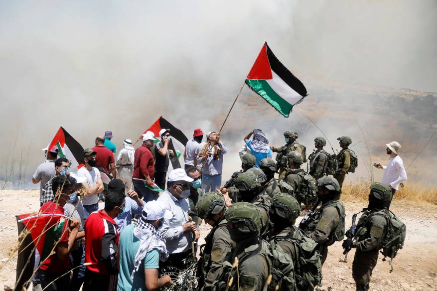 امروز جمعه رخ داد:درگیری شدید جوانان فلسطینی با نظامیان صهیونیست در قدس و کرانه باختری+ تصاویر 12