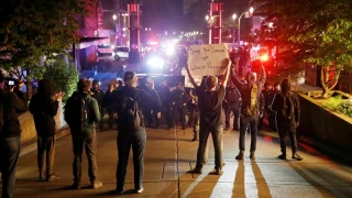 Federal agents fire teargas as Portland hit by fresh protest