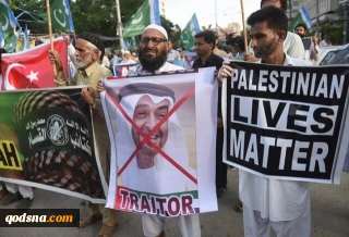 تظاهرات ده‌ها هزار پاکستانی علیه توافق امارات و اسرائیل