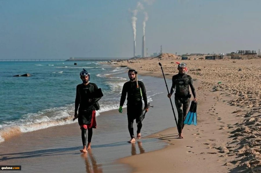غواصی جوانان فلسطینی در سواحل شمال غزه + تصاویر 6