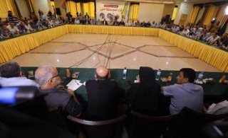 در نشستی در غزه اعلام شد,

تاکید گروههای مقاومت بر  مخالفت با هماهنگی امنیتی با اشغالگران و درخواست برای تشکیل جبهه متحد برای مقابله با عادی سازی