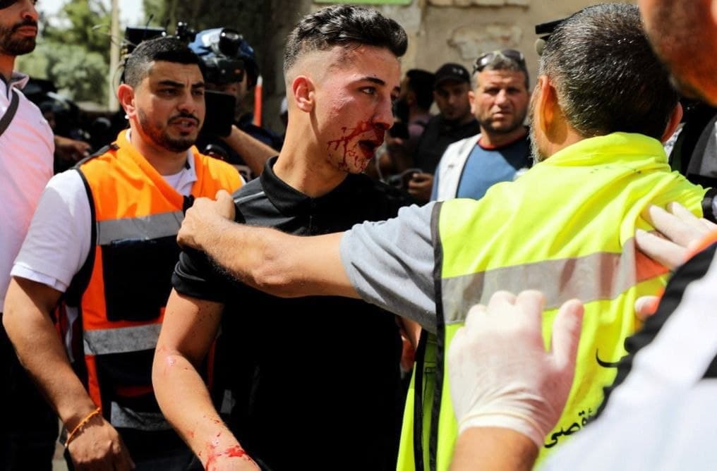 قبله اول مسلمانان به میدان جنگ تبدیل شد؛درگیری شدید در مسجدالاقصی در پی یورش نظامیان صهیونیست به فلسطینی‎‌ها (فیلم و تصاویر) 4