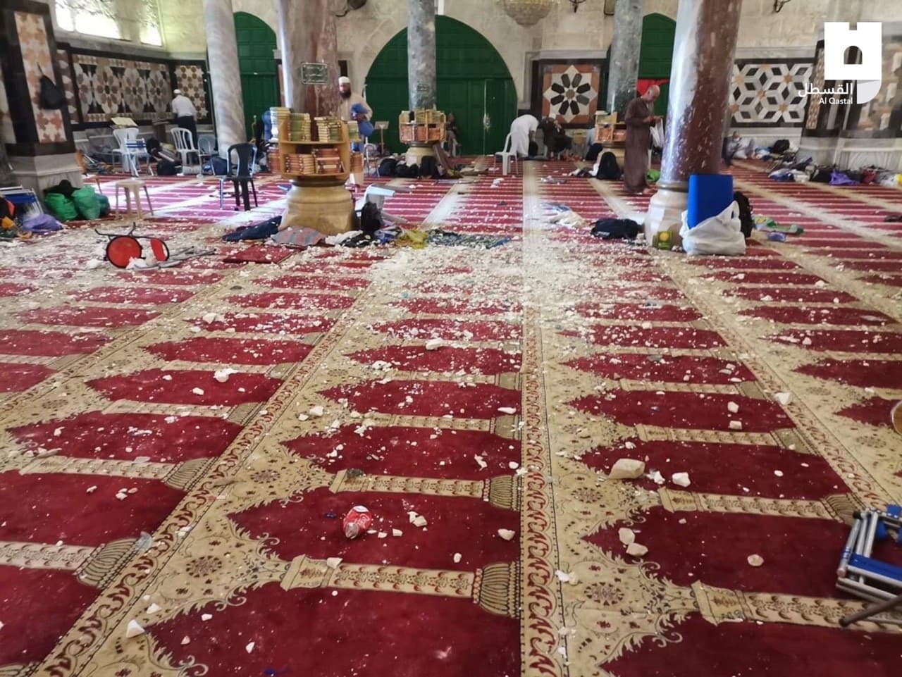در پی پایداری مدافعان قبله اول؛نظامیان صهیونیست از مسجدالاقصی عقب‌نشینی کرده و شهرک‌نشینان امکان یورش پیدا نکردند 2
