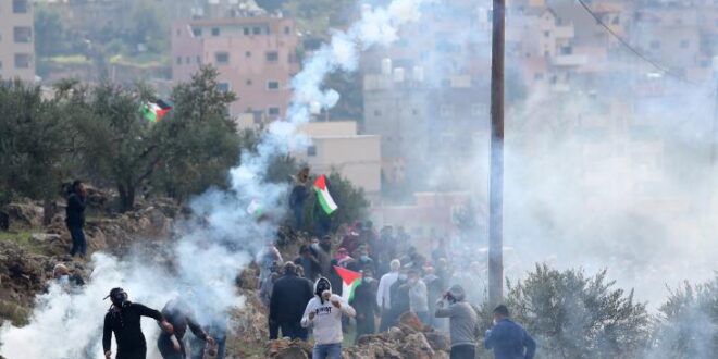 در مناطق مختلف کرانه باختری اتفاق افتاد:

مجروحیت ده ها فلسطینی در درگیری با اشغالگران صهیونیست