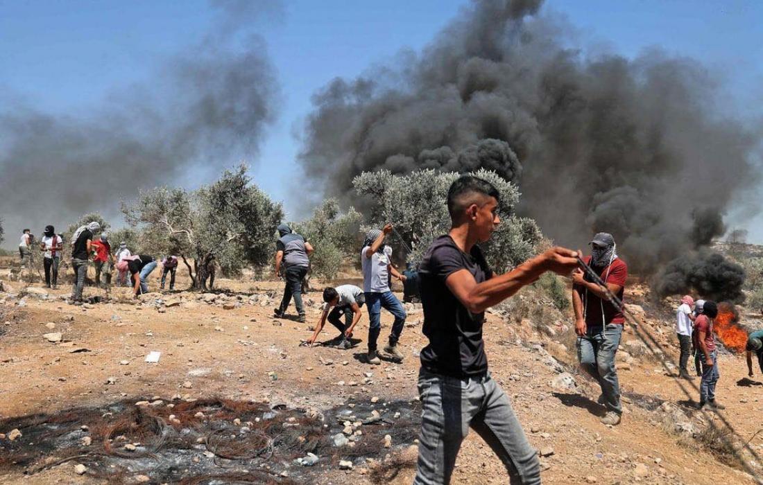 در مناطق مختلف کرانه باختری اتفاق افتاد:

مجروحیت 93 شهروند فلسطینی در درگیری با نظامیان اشغالگر