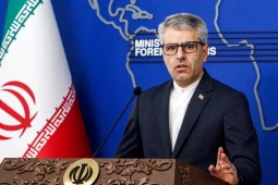 اسماعیل بقائی، سخنگوی وزارت امور خارجه، در نشست خبری با خبرنگاران تحریم‌های آمریکا هیچ تاثیری بر موضع ایران نخواهد داشت | جنگ آمریکا و ...