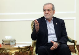 رئیس جمهور : دنبال جنگ نیستیم اما پاسخ قاطعی به متجاوزان خواهیم داد