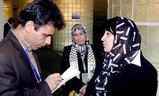 استاد دانشگاه بیروت : رسانه های جهان عرب بر سخنان رهبری به عنوان یک راهبرد تمرکز کنند