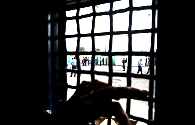 محرومیت اسرای اداری از "شکر و نمک"