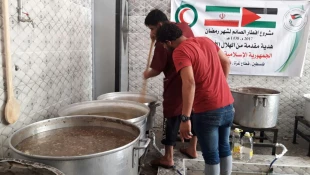 به همراه تصاویر/

قدردانی مردم غزه از ایران به علت حمایت از مقاومت ملت فلسطین 4