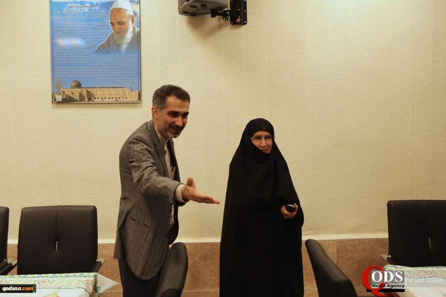 بالصور.. إقامة مأدبة إفطار في العاصمة الإيرانية بحضور كريمة الامام الخميني(رض) 11