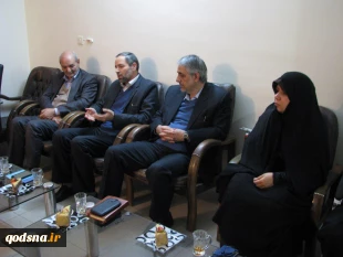 بازدید رییس دفتر تبلیغات اسلامی اصفهان از دفتر جمعیت دفاع از ملت فلسطین این استان 3