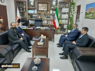 دیدار رضاداودی دبیرجمعیت دفاع ازملت فلسطین استان خوزستان با نادری مدیرکل امورشعب بانک مسکن استان خوزستان