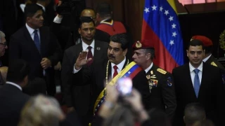 Venezuela Pres. Maduro announces closure of embassy, consulates in US