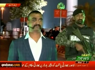 Pakistan returns captured Indian pilot in ‘peace gesture’