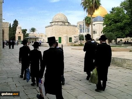 گزارش خبری/

ادعاهای رقیب نتانیاهو علیه جنبش حماس/هشدار درباره احتمال حمله گسترده هوایی تل‌آویوبه غزه/واکنش تشکیلات خودگردان به  تحولات مسجدالاقصی 2