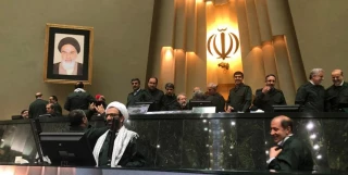 بازتاب پوشیدن لباس سپاه توسط نمایندگان مجلس در شبکه المنار لبنان