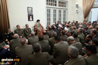 فرمانده معظم کل قوا در دیدار فرماندهان ارتش و نیروی زمینی:

دست برادری ارتش و سپاه حرکتی زیبا پس از حرکت زشت آمریکایی‌ها بود/ هر کاری دشمن را عصبانی کند خوب است؛ از هر کاری که دشمن را جری کند، پرهیز شود/ خدمات متواضعانه ارتش به مردم سیل‌زده نشانه صداقت در «شعار ارتش فدای ملت» است