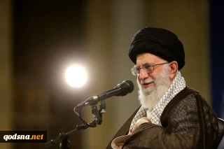 رهبر معظم انقلاب اسلامی در دیدار جمعی از طلاب سراسر کشور:

با افزایش معرفت جامعه، گفتمان های انقلابی را تقویت کنید/ اختلاف نظر علمی و سیاسی در حوزه اشکالی ندارد اما نباید به درگیری منجر شود/ همراهی طلاب و بزرگان حوزه با نهضت امام(ره) جزو وظایف ذاتی و هویتی حوزه بود