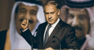 یک تحلیلگر فلسطینی تاکید کرد:

عادی سازی روابط با اسرائیل از مسابقات ورزشی امارات ؛تایید افسانه هولوکاست از سوی مفتی سعودی ، برنامه ویژه برای تماشاگران اسرائیلی در جام جهانی قطر