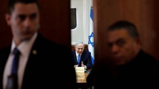گزارش نیویورک تایمز درباره نگرانی اسرائیل از جنگ علیه ایران :

اسرائیل از سه جبهه فلسطین، لبنان و سوریه مورد هدف قرار خواهد گرفت/ مشاور پیشین نتنیاهو : نمی دانم چه اندازه از ساختمان های تل آویو فروخواهد ریخت