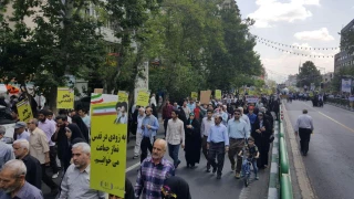 لحظاتی پیش آغاز شد :

گزارش خبرنگار قدسنا از حضور با شکوه مردم در روز جهانی قدس /فریاد یکصدا علیه معامله قرن