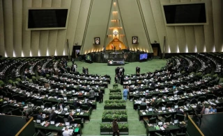 امروز صورت گرفت؛

حضور دو نماینده بازداشتی در مجلس/ درخواست لاریجانی از رئیسی