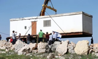 در راستای ساخت 400 واحد مسکونی صهیونیستی در قدس اشغالی؛

شهرک نشینان صهیونیست با بولدوزر وارد منطقه "جبل المنطار" شدند
