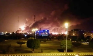 إيران متهمة بالضلوع في الهجوم على منشأتي نفط بالسعودية؛ كيف ولماذا؟