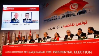 گسترش تحرکات رژیم صهیوینستی در قاره سیاه:

 اثبات وجود دفتر سازمان جاسوسی اسرائیل در آدیس آبابا/راهیابی نامزد ضد اسرائیلی ریاست جمهوری تونس به دور دوم