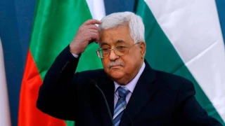 جدیدترین نظر سنجی انجام شده در فلسطین تاکید دارد:

موافقت 63 درصدی با استعفای ابومازن/همراهی 50 درصدی فلسطینیان با گزینه مبارزه مسلحانه