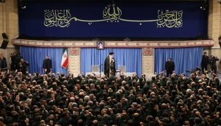 قائد الثورة الاسلامية: الولايات المتحدة فشلت في رسم صورة رمزية عن خضوع إيران لها