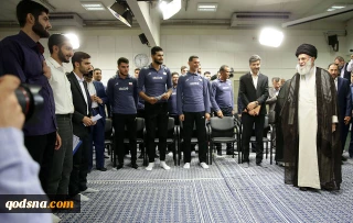قائد الثورة يستقبل الفائزين بالاولمبياد العلمية ومنتخب الكرة الطائرة