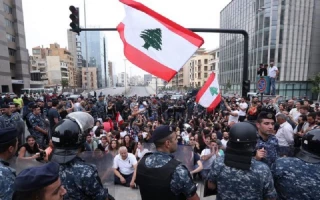 درگیری طرفداران جنبش امل با نیروهای امنیتی در بیروت