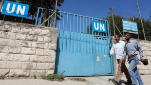 تحولات فلسطین/

بازداشت 5 جوان فلسطینی در مسجدالاقصی/ درخواست حماس و جهاد اسلامی از "آنروا"/ تاکید بر اهمیت وحدت و رابطه عمیق دو گروه مهم مقاومت 2