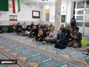 قائم مقام خبرگزاری قدس در مراسم" پنجشنبه های شهدای":

اقدام ترامپ در رونمایی از معامله قرن یک نمایش سیاسی و تبلیغاتی است 3