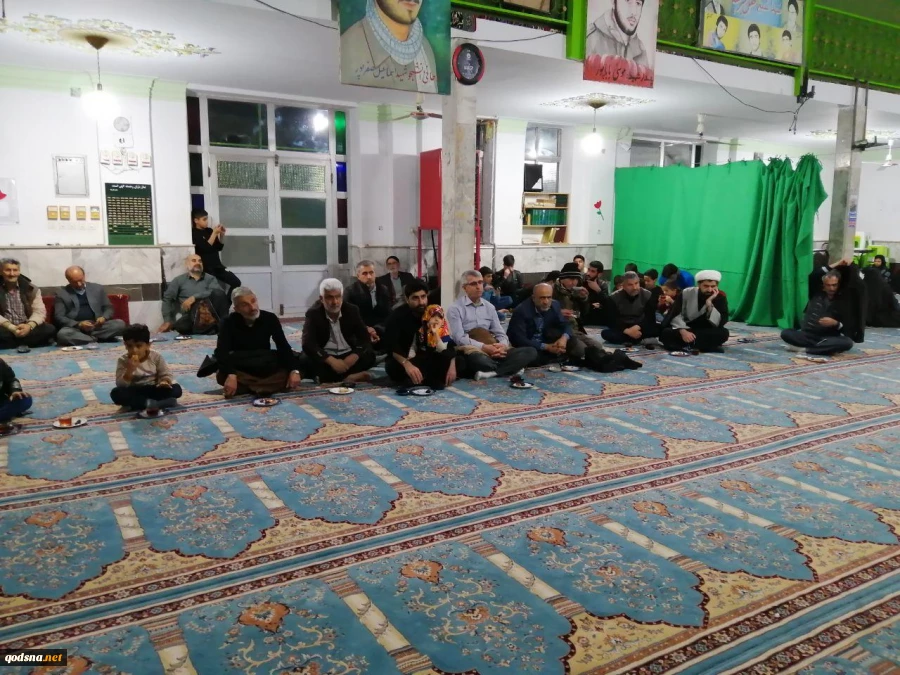 قائم مقام خبرگزاری قدس در مراسم" پنجشنبه های شهدای":

اقدام ترامپ در رونمایی از معامله قرن یک نمایش سیاسی و تبلیغاتی است 2