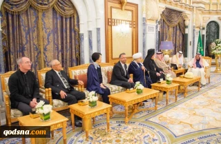 خبرگزاری رسمی عربستان خبر داد:

استقبال رسمی ملک سلمان از یک خاخام اسرائیلی در کاخ پادشاه عربستان+تصاویر