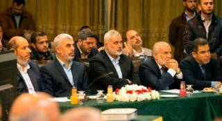 جنبش مقاومت اسلامی حماس:

اخبار دیدار با مقامات اسرائیلی در قطر جعلی است/رسانه های صهیونیستی به دنبال مشروعیت بخشی به عادی سازی روابط هستند